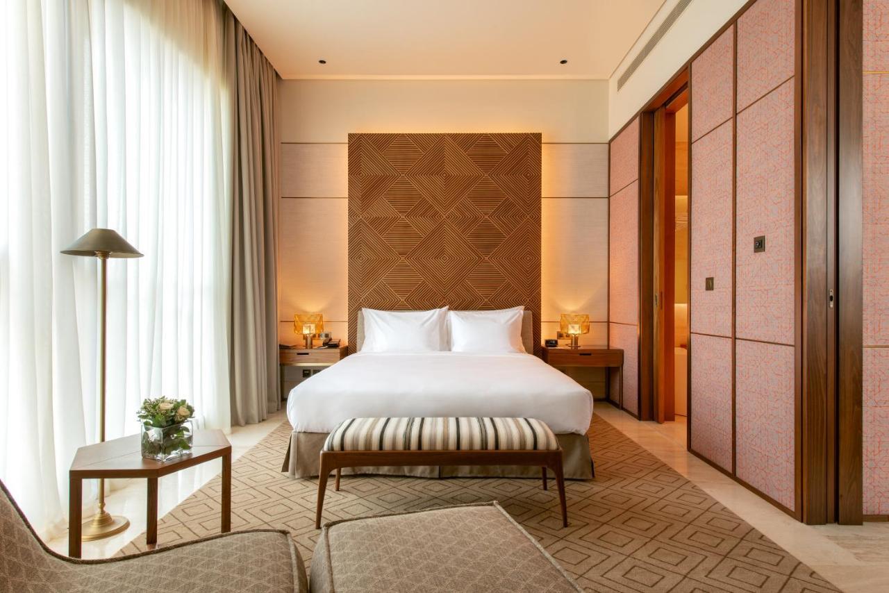 Shirvan Hotel City Yard Jidda Exteriör bild A bedroom at the hotel