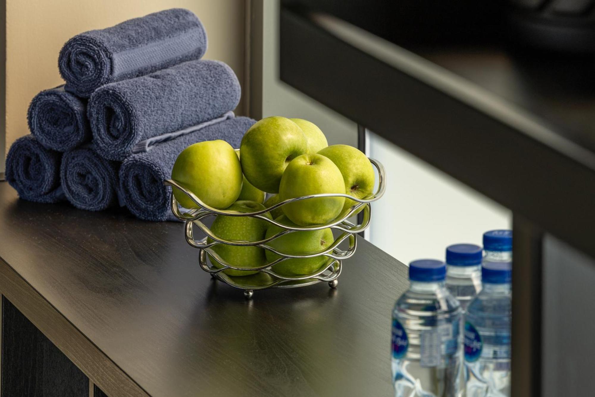 Shirvan Hotel City Yard Jidda Exteriör bild A basket of apples